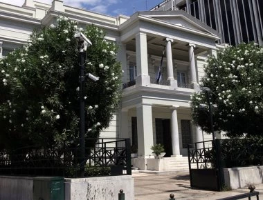 ΥΠΕΞ: Θετικό κλίμα στις συζητήσεις με την Αλβανία για οριοθέτηση των θαλάσσιων ζωνών